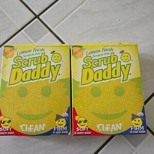 New Scrub Daddy Lot of 2 Lemon Fresh Sponges